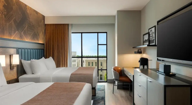 Номер Executive Hotel Avail Rogers, Tapestry Collection By Hilton