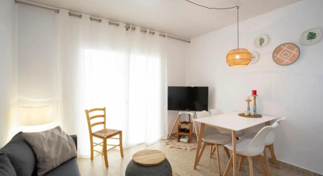 1012 Apartamento cerca de la playa, Забронировать Апартаменты/квартира Отели Alt Empordà с парковкой, Парковка
