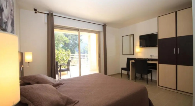 Номер Comfort Hôtel et Résidence Costa Rossa