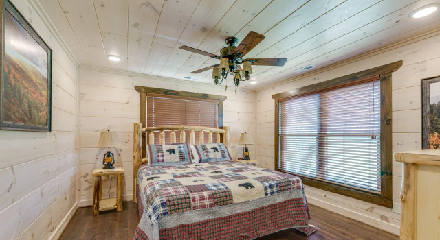 T-Bears Cabin: Hot Tub, Game Room, Theater Room, Забронировать Дом для отпуска Севьервилл Great Smoky Mountains National Park