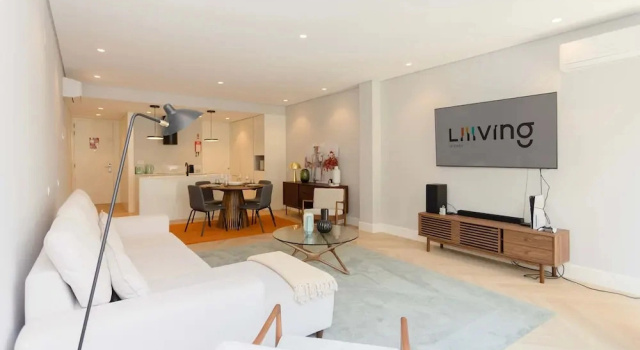 Liiiving in Porto - Pool Paradise Apartment C, Забронировать Апартаменты/квартира Порту Регион Порту, рядом с Приходская церковь Богоматери Непорочного Зачатия