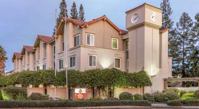 Best Western Plus Airport Plaza
