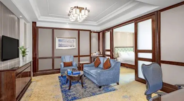 Люкс Executive Noble Hotel