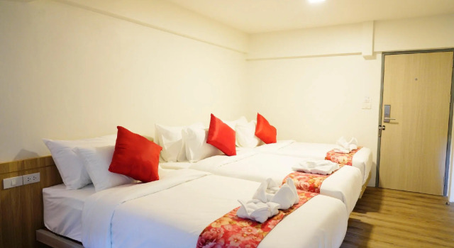 Трёхместный номер Deluxe Wild Orchid Villa Bangkok