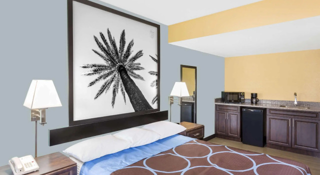 Двухместный номер Deluxe Super 8 by Wyndham Sarasota Near Siesta Key