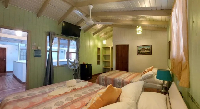Четырёхместный номер Standard Hotel M&M Beach House