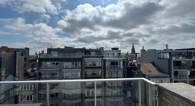 Huswell - Family Duplex Near Ostend Beach, Забронировать Апартаменты/квартира Отели Остенде с парковкой, рядом с Wellington Track, Парковка