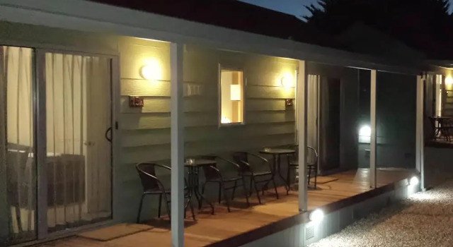 Семейный номер Standard с балконом Daylesford Motor Inn Vic Pty Ltd