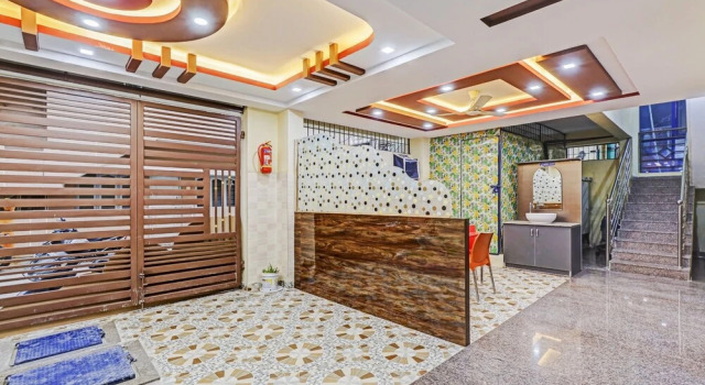 OYO Rooms Indiranagar 19th Main, Забронировать Отель Индиранагар Бангалор, рядом с Больница Манипал