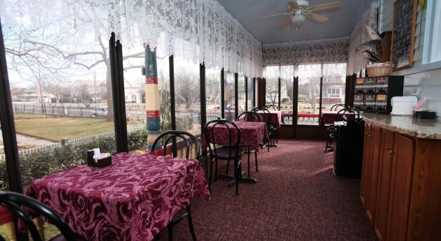 Albert Stevens Inn, Book Hotel Cape May New Jersey