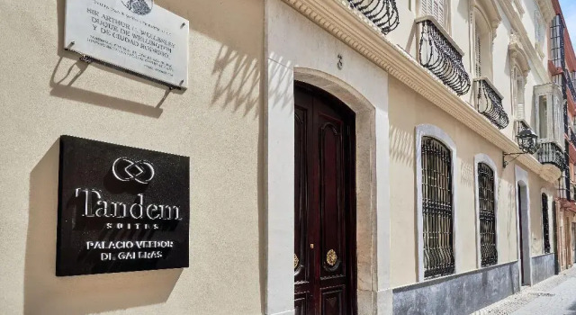 Tandem Veedor De Galeras Suites