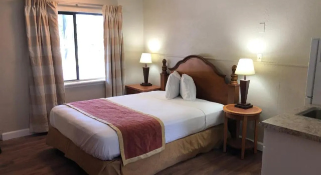 Ocala Cove Motel, จอง โมเทล โอกาลา Ocala National Forest