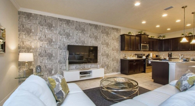 Amazing House! Windsor at Westside - 8817MD