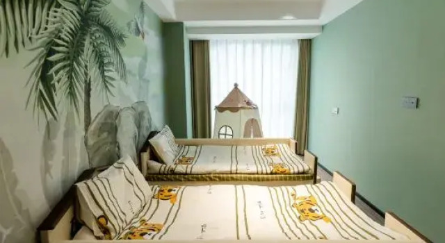 Семейный тент Taizhou Grand Hotel (Jiaxing South Lake Railway Station)