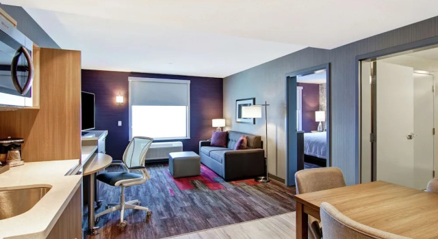 Люкс c 1 комнатой Home2 Suites By Hilton Edmonton South