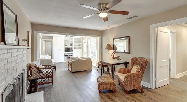 Rockport Blue Crab Bungalow Close to City Attractions by Redawning