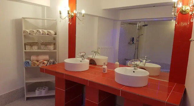 The golden brown luxury guesthouse, Book Apartment Kalabaka Thessalia