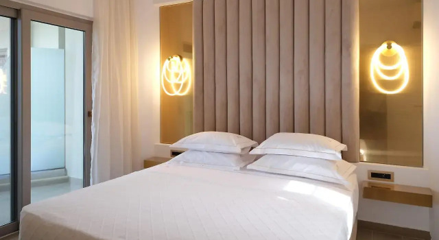 Golden Luxury Suites