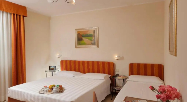 Трёхместный номер Standard Hotel Michelangelo