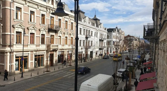 Kabayans And Pinoys Hotel And Hostel, Забронировать Хостел Чугурети Тбилиси, рядом с Tеатр имени Марджанишвили