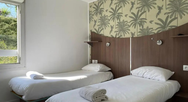 Двухместный номер Standard Kyriad Direct Val de Reuil