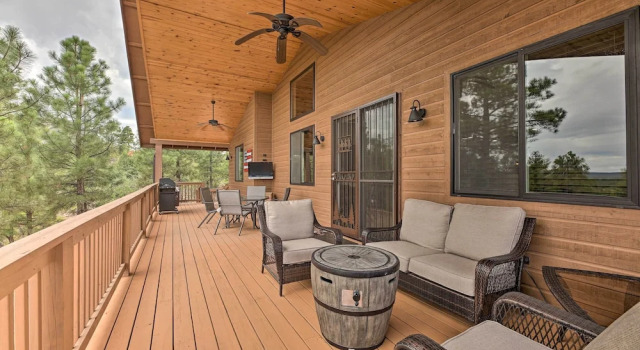Коттедж Deck & Views: Dog-friendly Cabin in Show Low!