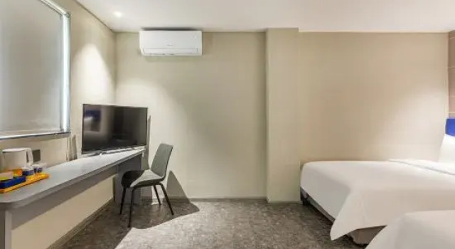 Номер Standard 7 Days Inn Wuhan Fanhu Subway Station Branch