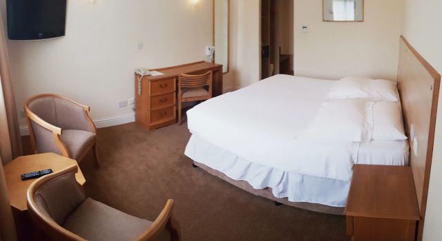Skylark Hotel