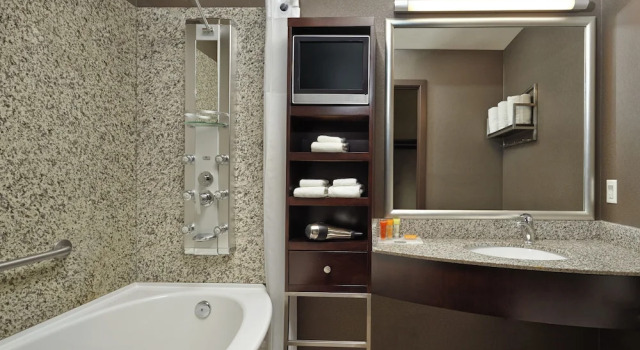 Двухместный номер Platinum Acclaim Hotel by CLIQUE