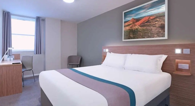 Travelodge Portsmouth City Centre