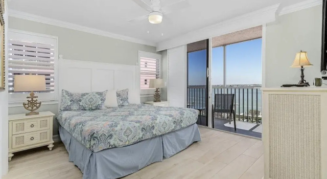 Beach Villas 706 Top-floor Condo W/ Gulf Views, Pool 2 Bedroom Condo