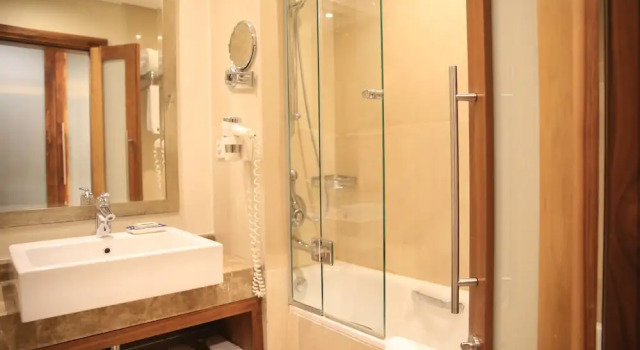 Suite junior Millennium Palestine Ramallah