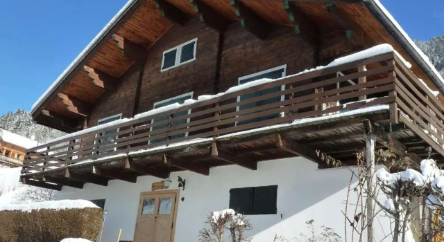Chalet cosy 11 pers avec wifi, lave-vaisselle & lave-linge - FR-1-342-229, Забронировать Шале Виллы Овернь-Рона-Альпы, Вилла