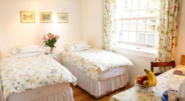 Двухместный номер Standard с видом на сад Swan Guest House LONDON - HEATHROW
