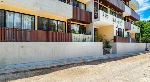 PRE OPENING! Solemn Luxury Condos by Spot Rentals, Rezervasyon Otel Tulum havuzlu oteller, Yüzme Havuzu