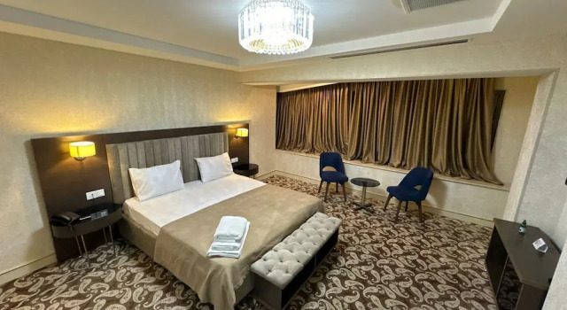 Номер Luxury Rose Inn Hotel