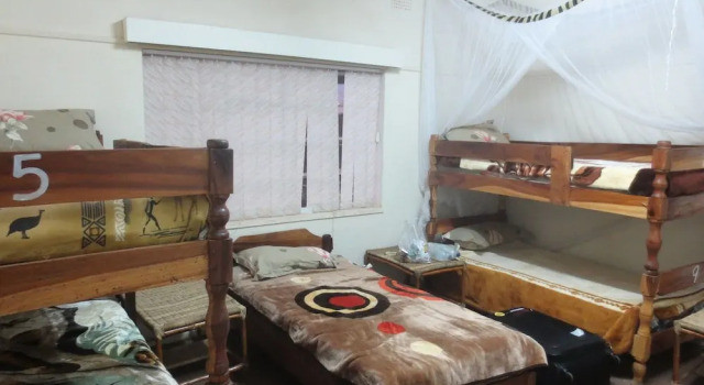 Birdnest Backpackers - Hostel