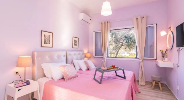 Lamda Apartments by Estia
