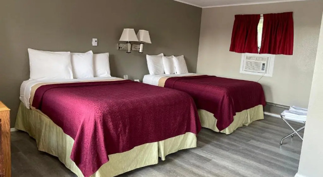 Четырёхместный номер Standard Timberly Motel