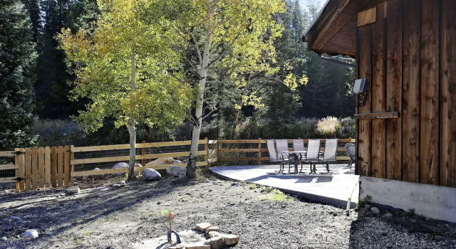 Slopeside Luxury River Chalet by Winter Park Escapes, Забронировать Шале Отели Винтер Парка 3 звезды, рядом с Зимний парк Amaze'n Maze, 3*