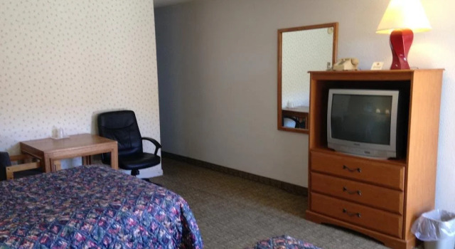 Grizzly Inn Motel, Забронировать Мотель Аламоса Great Sand Dunes National Park, рядом с Pinyon Flats Campground