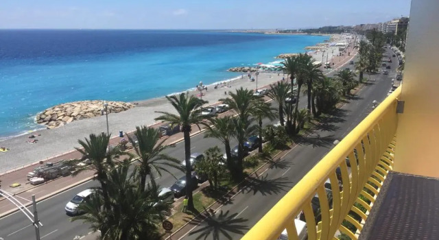 Апартаменты Beachfront apartment Promenade Des Anglais