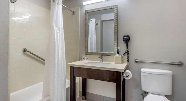 Люкс Comfort Inn & Suites North Little Rock JFK Blvd