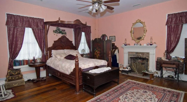 Hall Place Bed and Breakfast, Book Hotel Glasgow Kentucky