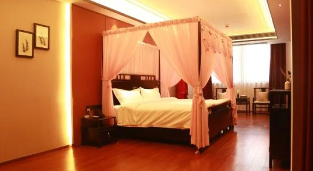 Люкс Deluxe Chongqing Longen Guangxu Grand Hotel