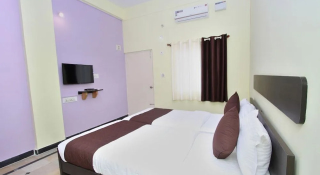 OYO 9060 Sri Sai Guest Inn, Забронировать Гостевой дом Бангалор штат Карнатака, рядом с Indian Institute of Management Bangalore
