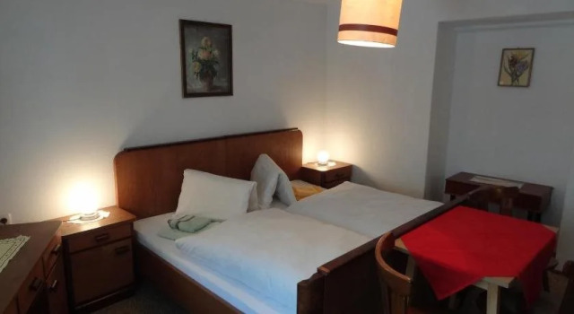 Haus Eberhard, Rezerwuj Hotel Hotele w Tyrol z parkingiem, Parking