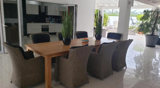 Вилла с 4 комнатами Palm Beach 34 Suitable for 8 Persons 4 Bedrooms 4 Bathrooms