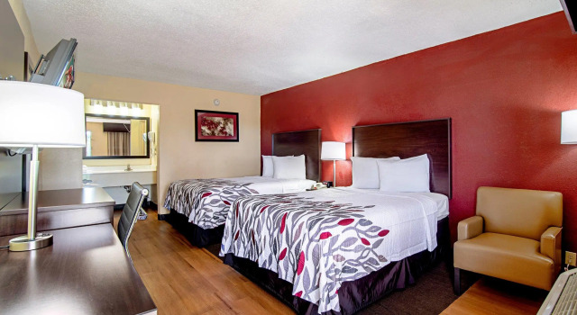 Четырёхместный люкс Red Roof Inn & Suites Greenwood, SC