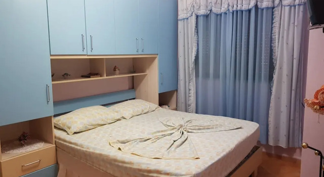 Cozy Beach Apartment, Rezerwuj Apartament Hotele w Durres County z parkingiem, Parking